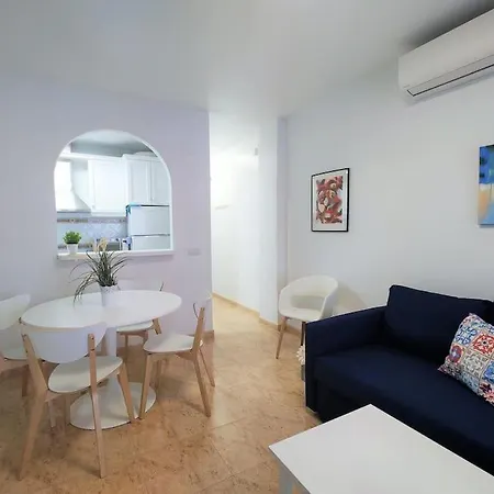 2 Bedroom 100 M To Playa De Locos ,pool شقة تورّيفيِخا