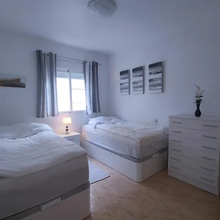 2 Bedroom 100 M To Playa De Locos ,pool شقة *