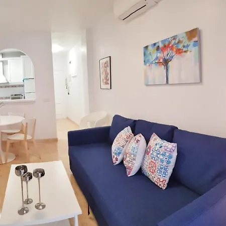 شقة 2 Bedroom 100 M To Playa De Locos ,pool *