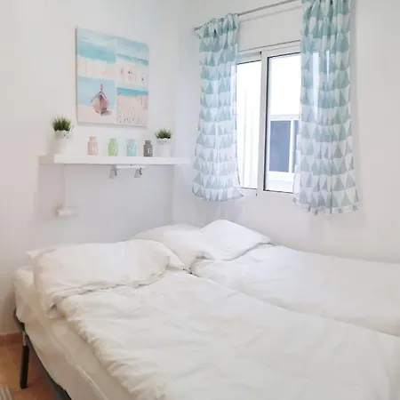 شقة 2 Bedroom 100 M To Playa De Locos ,pool
