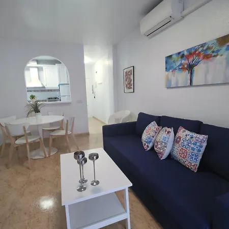 شقة 2 Bedroom 100 M To Playa De Locos ,pool